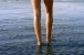 Trockene Haut durch Schwimmen und Baden : unbedingt eincremen Trockene Haut durch Schwimmen und Baden : unbedingt eincremen